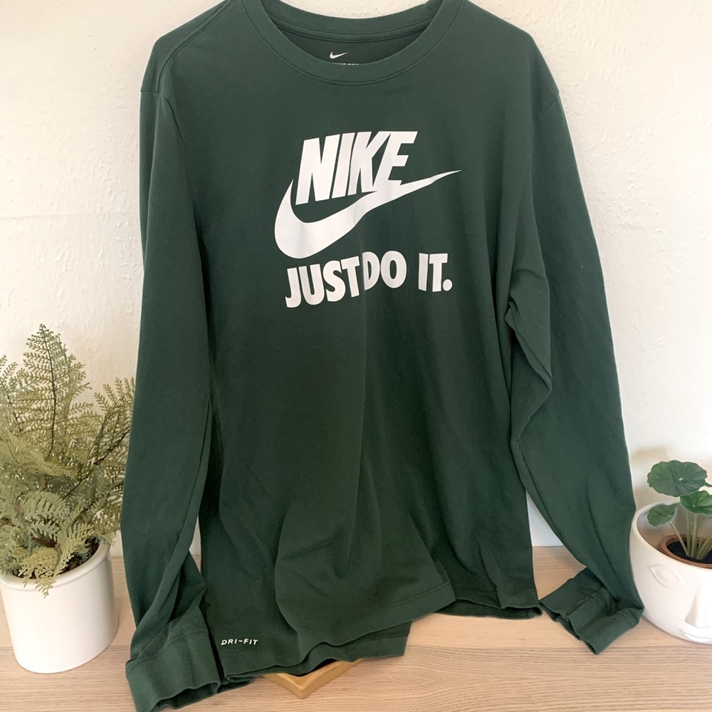 Nike long sleeve size XL
